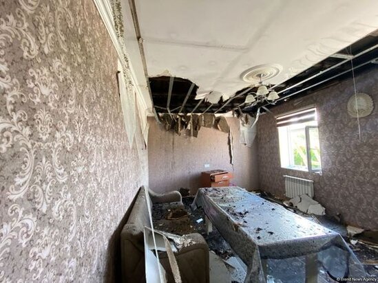 Bərdədə şəhid ailəsinin evi yandı - FOTO