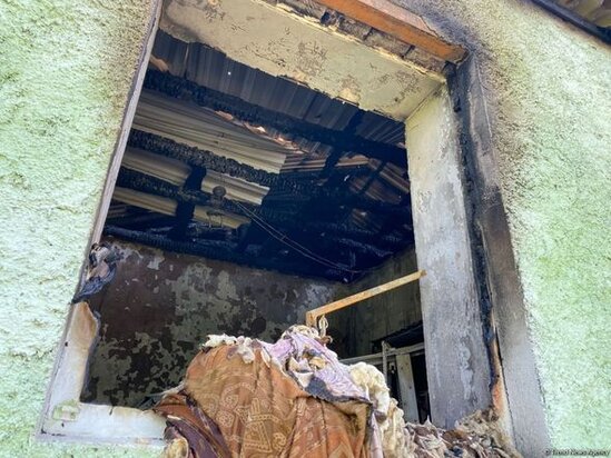 Bərdədə şəhid ailəsinin evi yandı - FOTO