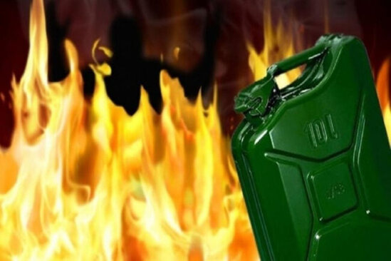 Qazi İcra Hakimiyyətinin qarşısında özünü YANDIRDI