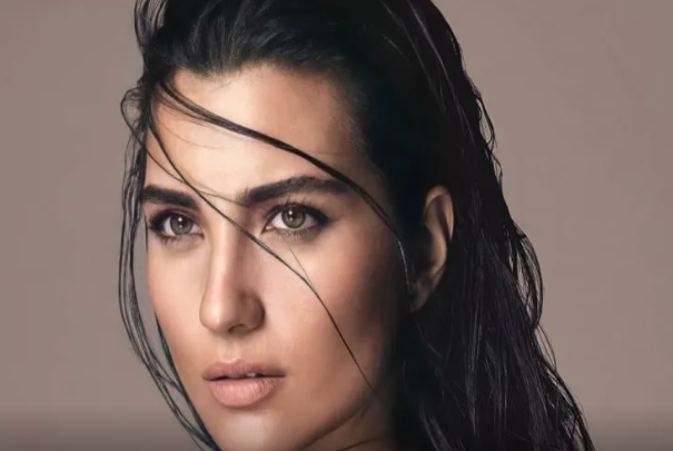 Tuba Büyüküstündən Hakan Sabancını soruşdular - ÜZÜ QIZARDI