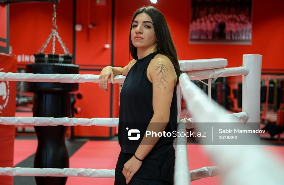 Tulin Ələkbərova yumruğa görə cəzalandırıldı