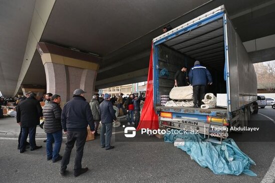 Azərbaycandan Türkiyəyə 21 TIR yola salınıb
