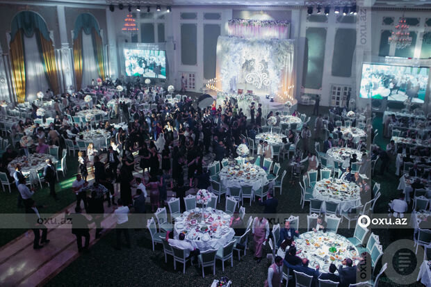 Bakıda bəy gəlini nikah masasında TƏRK ETDİ