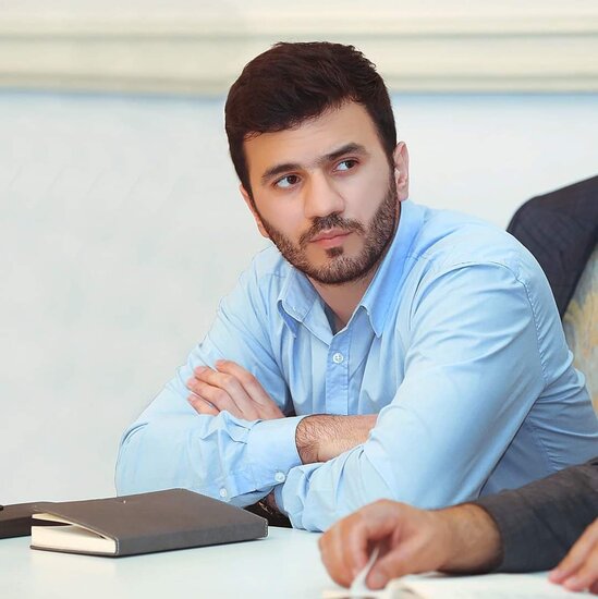 Restoranda hesabı qadın ödəməlidir, yoxsa kişi? MƏŞHURLARIN CAVABI