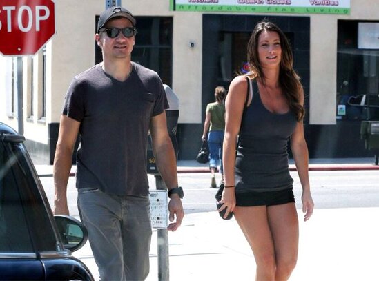 Məşhur aktyorun keçmiş arvadı: "Evə basqın edib ağzına silah soxdu"