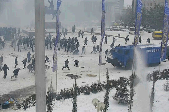 Qazaxıstanda saxlanılan iğtişaşçılar onlara pul ödənildiyini bildiriblər