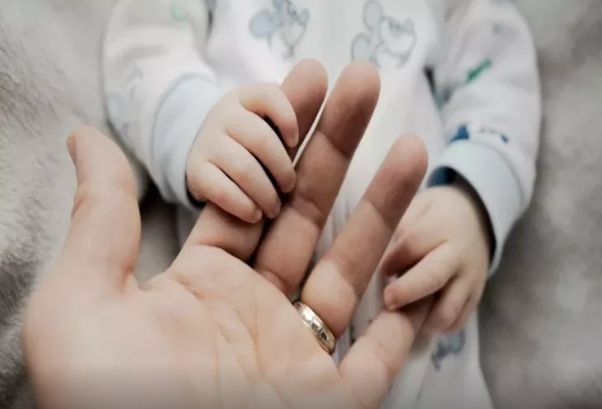 Uşağın ağlamasını "tərcümə edən" süni intellekt tətbiqi yaradıldı