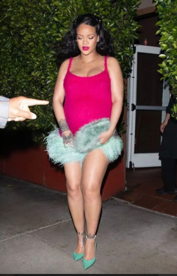 Bu da Rihannanın yeni doğulan oglunun ilk FOTOLARI