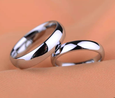 Ukraynalılar sığınacaq kimi istifadə etdikləri metroda toy etdilər - VİDEO