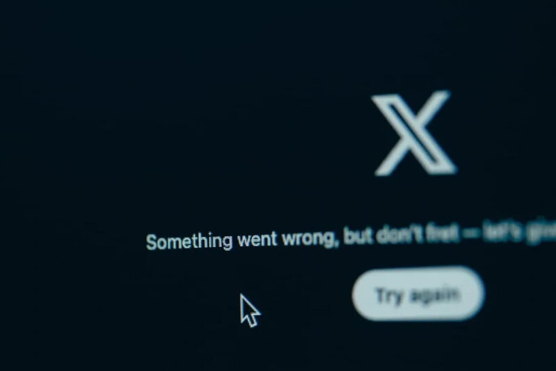 "X" sosial şəbəkəsi 120 milyon avro cərimələndikdən sonra AK-nın reklam hesabını bloklayıb