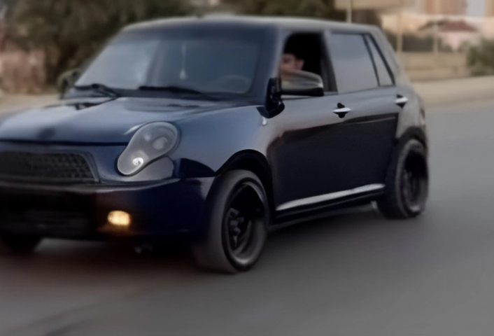 Nömrəsiz sürdüyü avtomobili sosial şəbəkədə paylaşan şəxs saxlanıldı