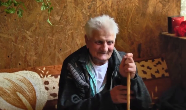 30 il əvvəl yoxa çıxdı: İllər sonra eyni paltarla QAYITDI - FOTOLAR