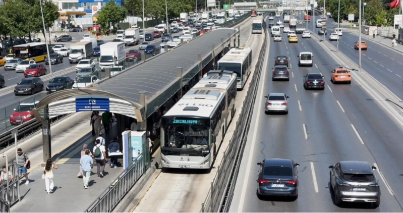 Metroda başlayan "yan baxma" davası ölümlə nəticələndi