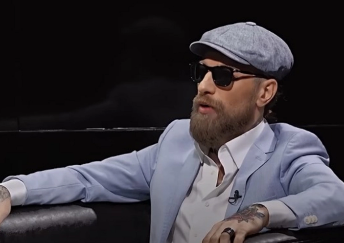 Müğənni Rauf Əhmədov: "Xalq artisti var ki, vəzifəli şəxsə cadu eləyir"