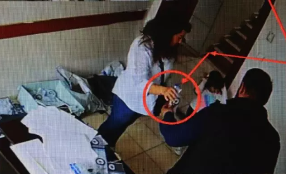 Vətəndaşların qızıllarını oğurlayan polis işdən qovuldu