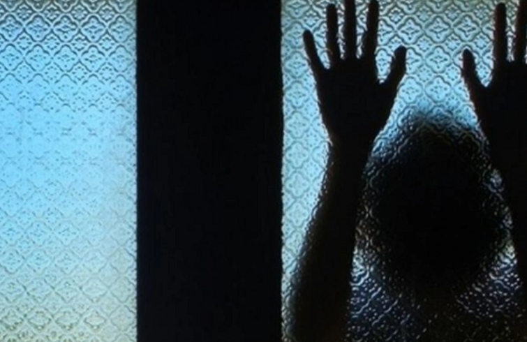 Mingəçevirdə ata narkotik qəbul edərək qızı ilə intim əlaqədə olmaq istədi