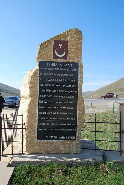 Hasar üçün abidə? - Naməlum türk şəhidin məzarlığında qəribə dəyişiklik - VİDEO