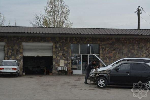 Sahibkarın 60 manata aldığı "Zaporojets" avtomobillərə yuxarıdan aşağı "baxır" - FOTO