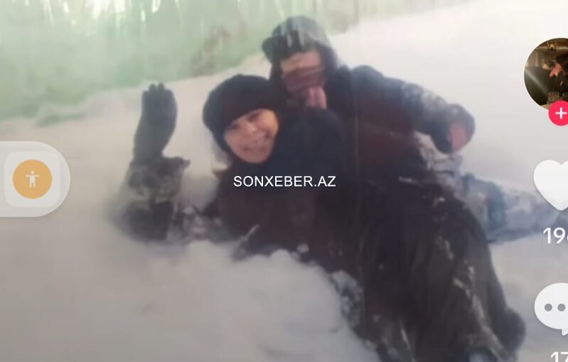 Əhmədin qətlə yetirdiyi anası ilə UŞAQLIQ FOTOSU