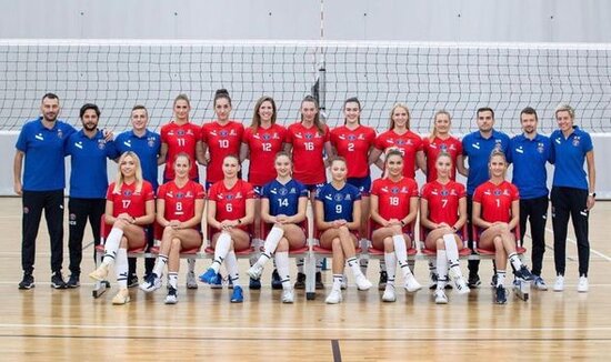 Voleybolçumuz Avstriyada kubok qazandı - FOTO