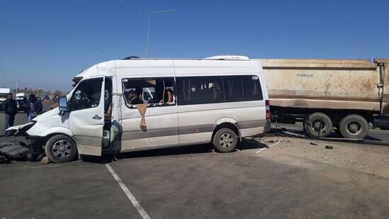 Mikroavtobusla yük maşını toqquşub: Ölənlərin sayı artdı - YENİLƏNİB + FOTO