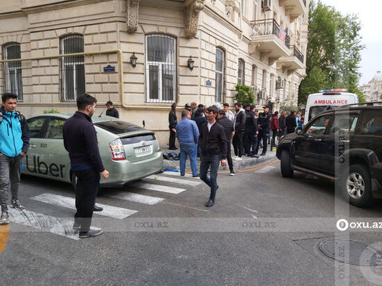 Bakıda "Prius" kuryeri vurub xəstəxanalıq etdi - FOTO