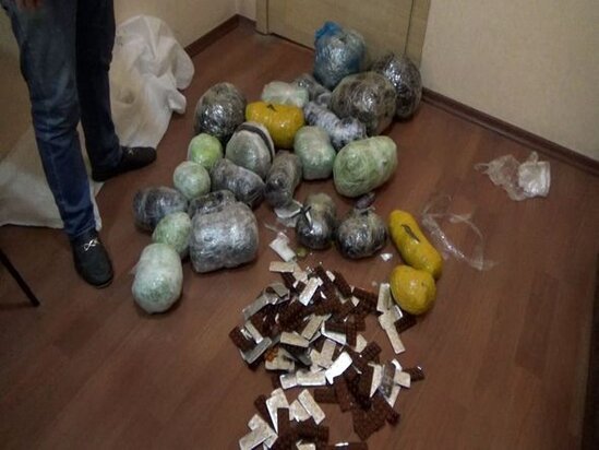 Azərbaycanda polisə silahlı müqavimət göstərən narkokuryer zərərsizləşdirildi - ANBAAN VİDEO