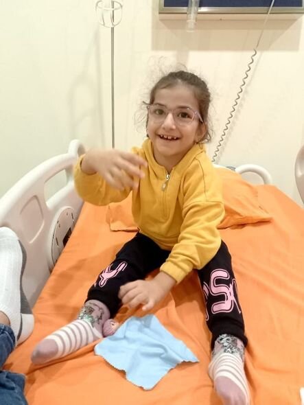 Yeddi yaşlı qızın köməyə ehtiyacı var - FOTO