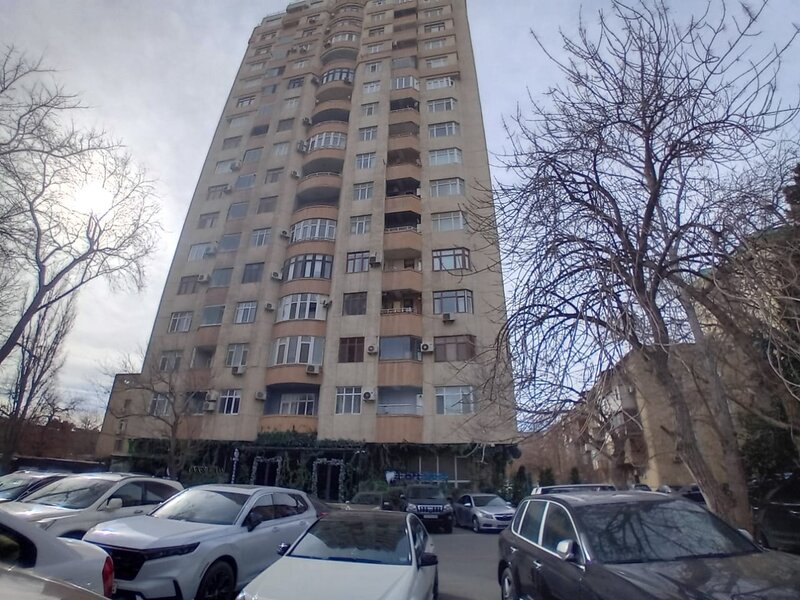 Bu binanın sakinləri əziyyət çəkir! Qısa qapanma, partlayış, alovlanma! - "Azərişıq" hara baxır? - ŞİKAYƏT