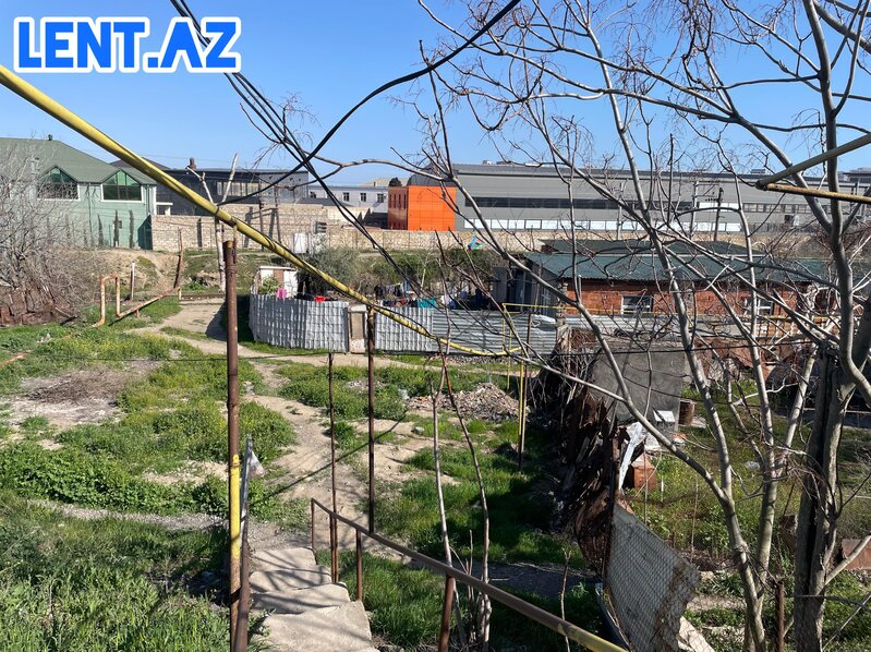 Evində gizlənən qoca, əsaya möhtac nənə - Bakıda "Tanrının unutduğu" QƏSƏBƏ