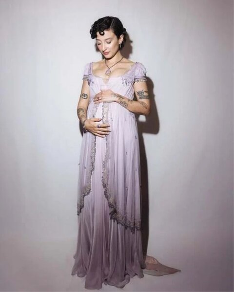 Məşhur müğənni ana olmağa hazırlaşır - FOTO