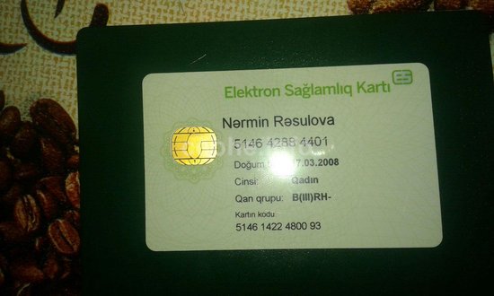 Bakıda ata çarəsizlikdən böyrəyini satır - FOTO