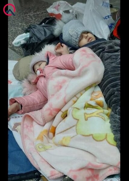 Xarkovda 3 azərbaycanlı ailə metro keçidində qalıb - FOTOLAR