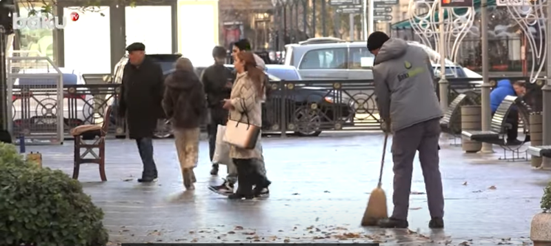 "Xadimədən xarici dil tələb edirlər" - İşaxtaranlar haqlıdır, yoxsa işəgötürənlər? - VİDEO