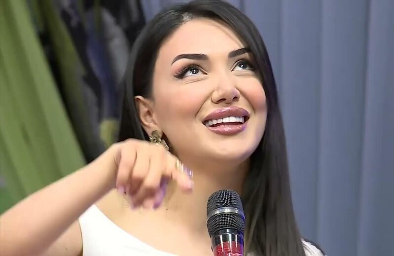 Tanınmış xanəndə efirdə ağladı - (Video)