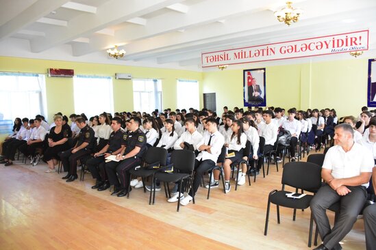 Məktəblilərə "ağ ölüm"ün fəsadları barədə ətraflı məlumat verilib