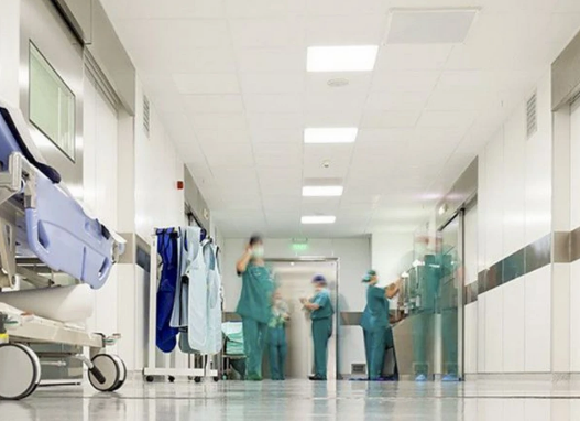 Məşhur aktrisa qəfil halı pisləşdiyi üçün xəstəxanaya yerləşdirilidi - FOTO