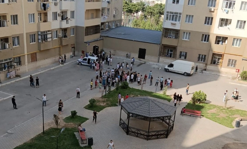 Xırdalanda nə baş verir? - Naməlum şəxs uşaqları qorxudur