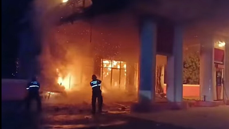 Azərbaycanda yanacaqdoldurma məntəqəsində yanğın (VİDEO)