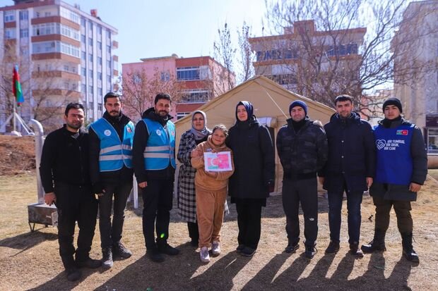 Azərbaycan könüllülərinin zəlzələ bölgəsindəki növbəti günü - FOTO