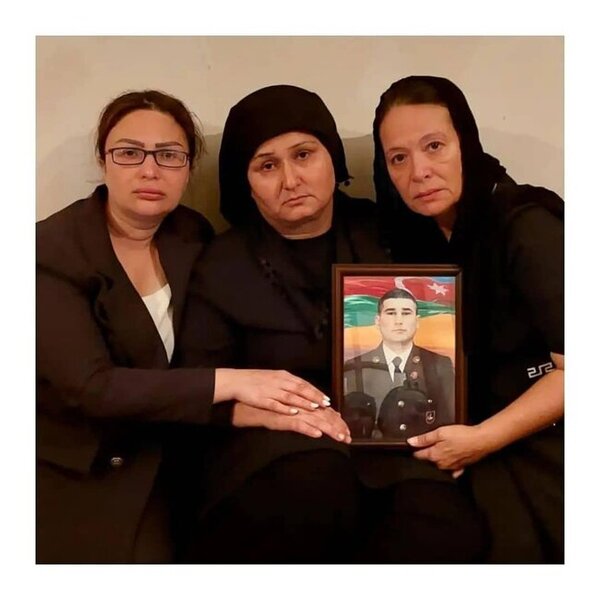 Yasa getmək, yoxsa sosial şəbəkədə bəyəni toplamaq sevdası? - Video+Fotolar