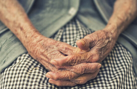 Gəncədə 65 yaşlı qadın intihar etdi