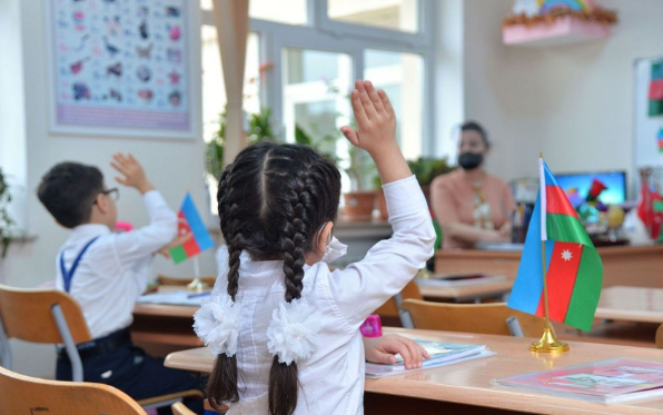 Yeni dərs ili başlayır: məktəblərdə hansı çatışmazlıqlar var? - AÇIQLAMA
