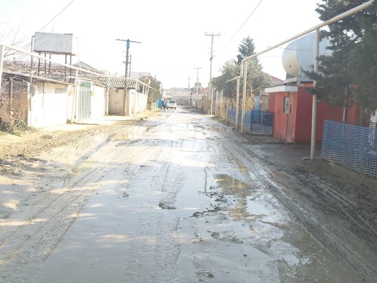 Məktəbləri birləşdirən bu yola nə zaman asfalt çəkiləcək? - ŞİKAYƏT - FOTOLAR