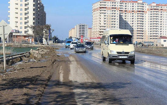 Bakıda evlər təhlükədə -FOTO