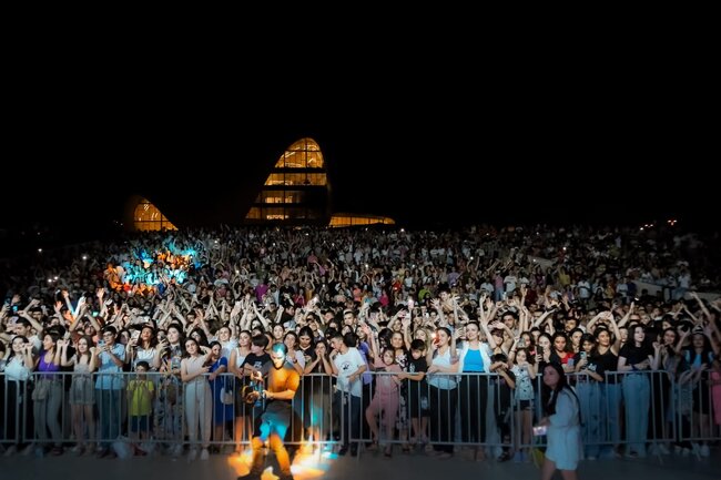 Zamiqin konsertindən görüntülər - FOTO