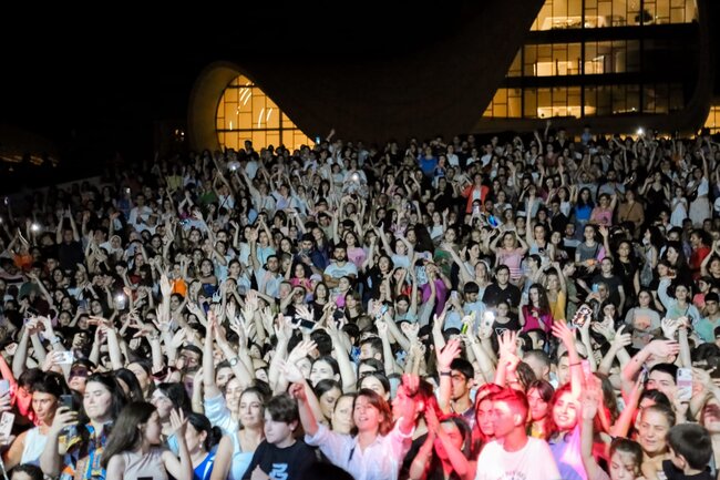 Zamiqin konsertindən görüntülər - FOTO