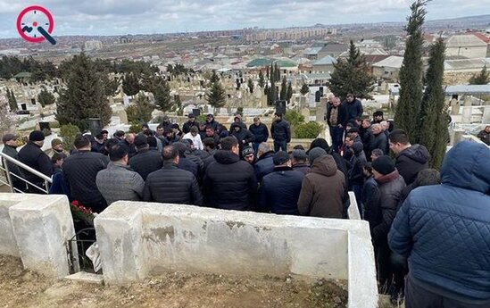 "Emin 444"ün qohumunun öldürdüyü dünya çempionu dəfn edildi