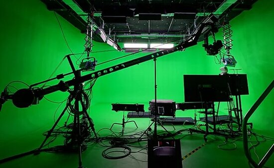 "Zəhər tuluğu"nun inzibatçısı qrim ustasının ərini bıçaqlayıb - Təfərrüat