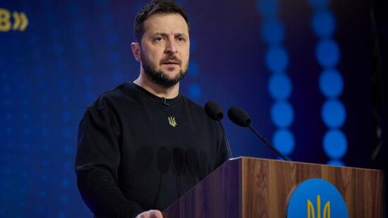 "İşğalçılar Bahmut şəhərini xarabaya çevirdilər" - Zelenski